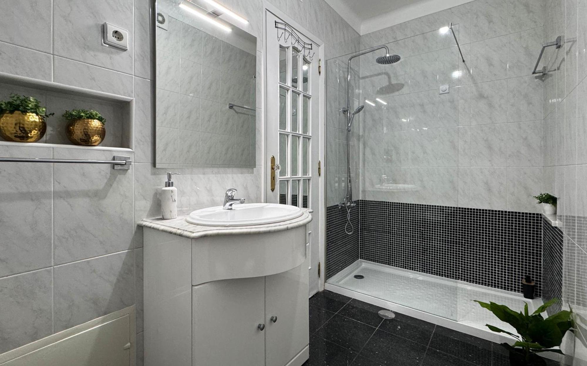 Sunny 4 Bedroom Apartment - With View Coimbra Bagian luar foto